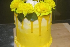 birthday-cake-light-fluffy-sponge-with-lemon-curd-buttercream