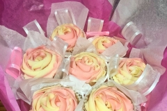 bouquet-of-cupcake-roses